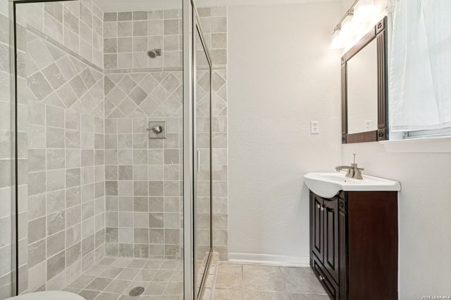 715 E SUNSHINE DR, San Antonio, TX 78228