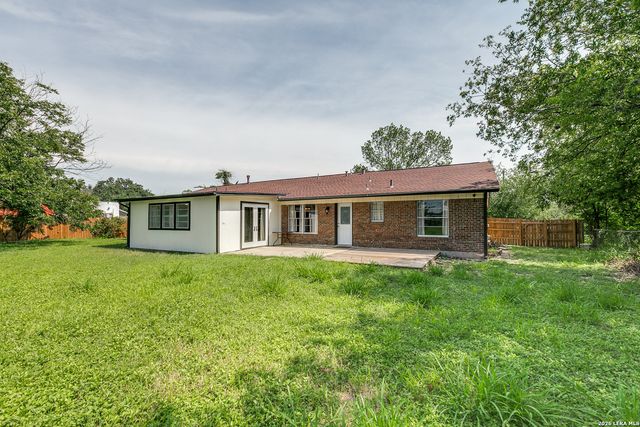 715 E SUNSHINE DR, San Antonio, TX 78228