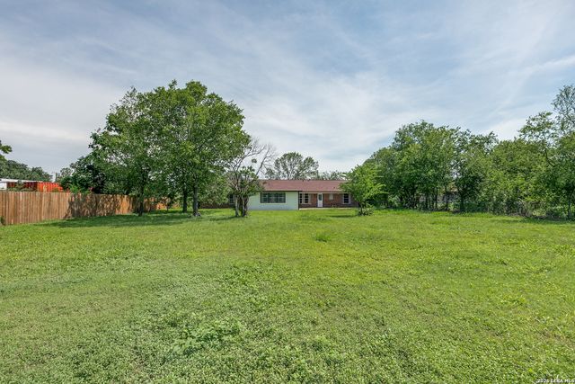 715 E SUNSHINE DR, San Antonio, TX 78228