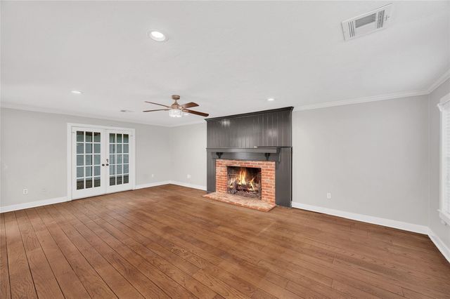738 Stone Mountain Drive, Conroe, TX 77302