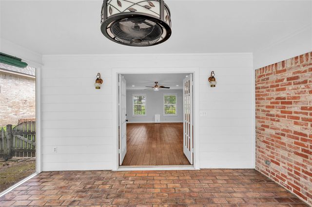 738 Stone Mountain Drive, Conroe, TX 77302