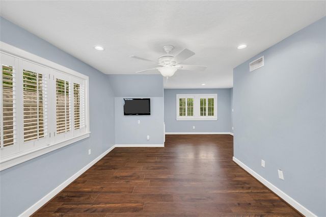 738 Stone Mountain Drive, Conroe, TX 77302