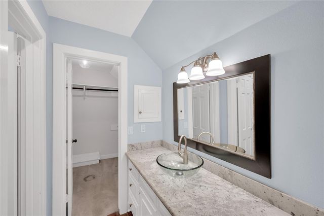 738 Stone Mountain Drive, Conroe, TX 77302