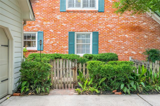 738 Stone Mountain Drive, Conroe, TX 77302
