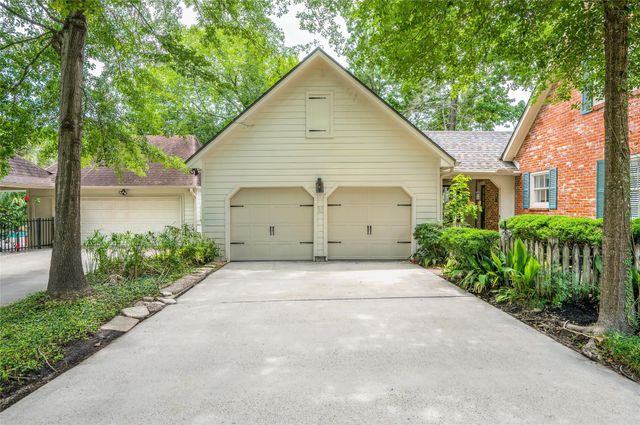 738 Stone Mountain Drive, Conroe, TX 77302