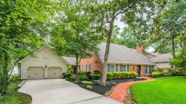 738 Stone Mountain Drive, Conroe, TX 77302