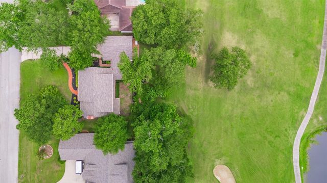738 Stone Mountain Drive, Conroe, TX 77302