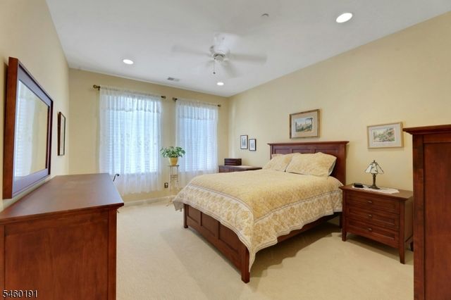 100 Ridgewood Rd 215, Washington Twp., NJ 07676
