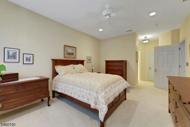 100 Ridgewood Rd 215, Washington Twp., NJ 07676