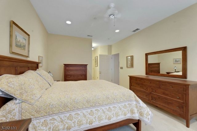 100 Ridgewood Rd 215, Washington Twp., NJ 07676