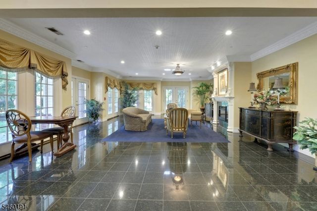 100 Ridgewood Rd 215, Washington Twp., NJ 07676