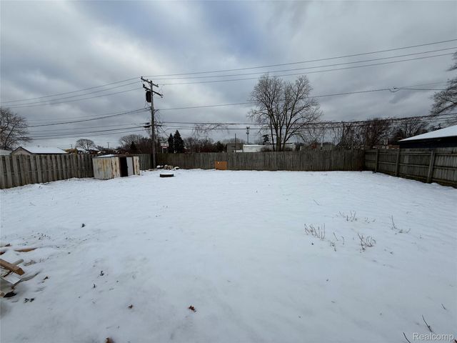 22074 Bach Street, Warren, MI 48091