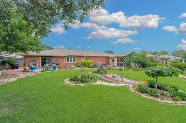 2171 W 18th St N, Wichita, KS 67203