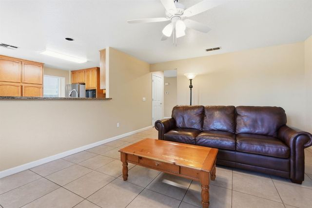 2516 Du Bois Dr, Roseville, CA 95661
