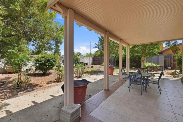 2516 Du Bois Dr, Roseville, CA 95661