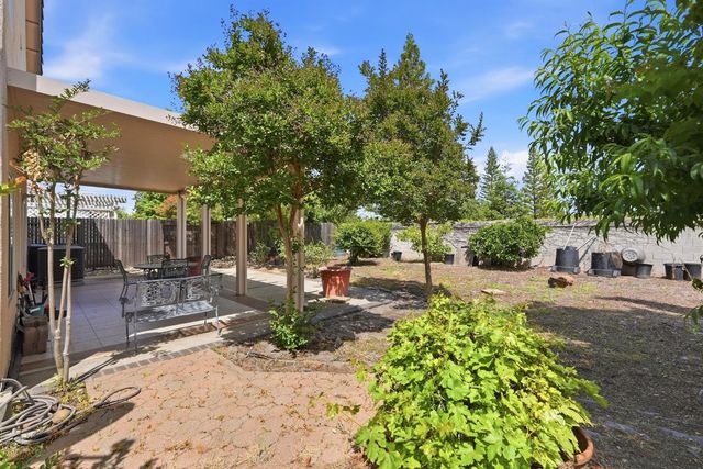 2516 Du Bois Dr, Roseville, CA 95661