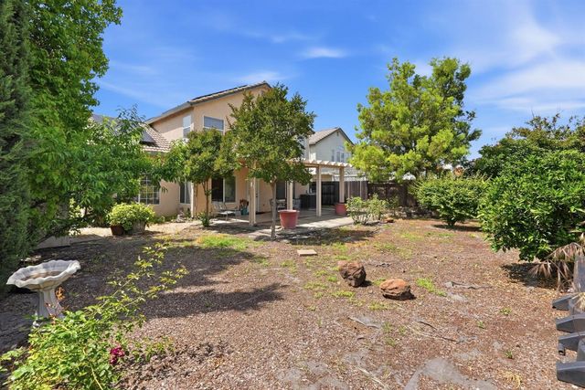 2516 Du Bois Dr, Roseville, CA 95661