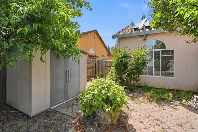 2516 Du Bois Dr, Roseville, CA 95661