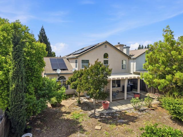 2516 Du Bois Dr, Roseville, CA 95661