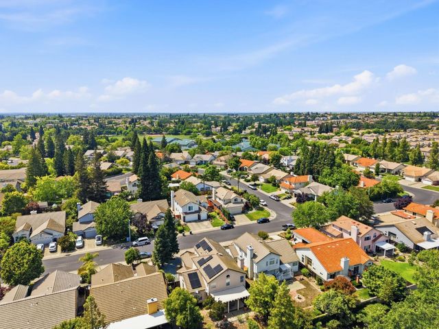2516 Du Bois Dr, Roseville, CA 95661