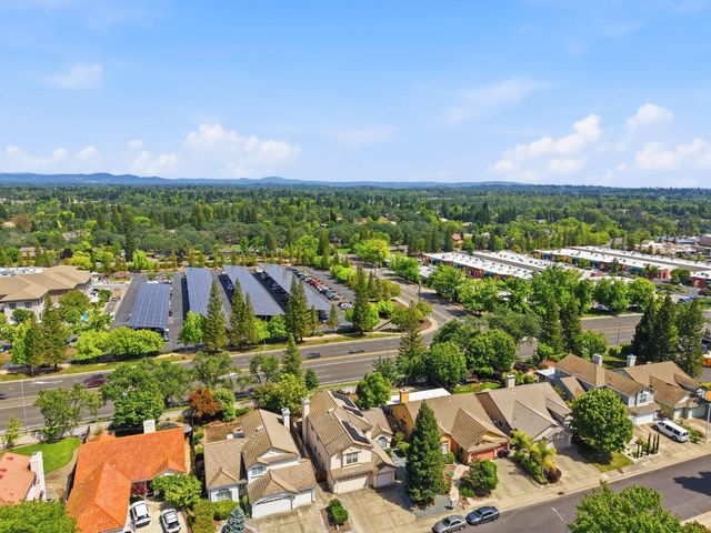 2516 Du Bois Dr, Roseville, CA 95661