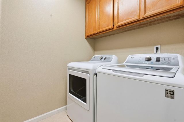 2516 Du Bois Dr, Roseville, CA 95661