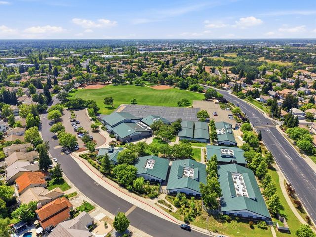 2516 Du Bois Dr, Roseville, CA 95661