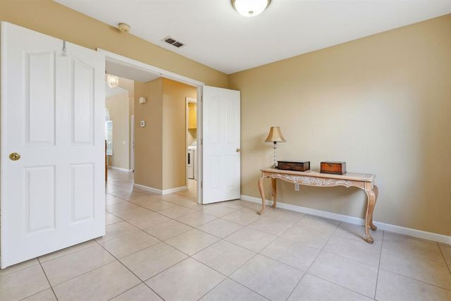 2516 Du Bois Dr, Roseville, CA 95661