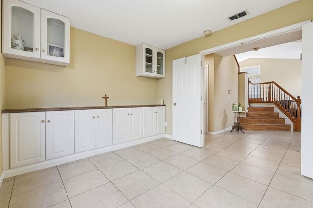 2516 Du Bois Dr, Roseville, CA 95661