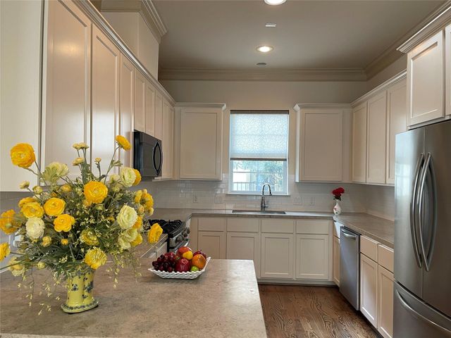 4031 Bellefontaine St Street 127, Houston, TX 77025
