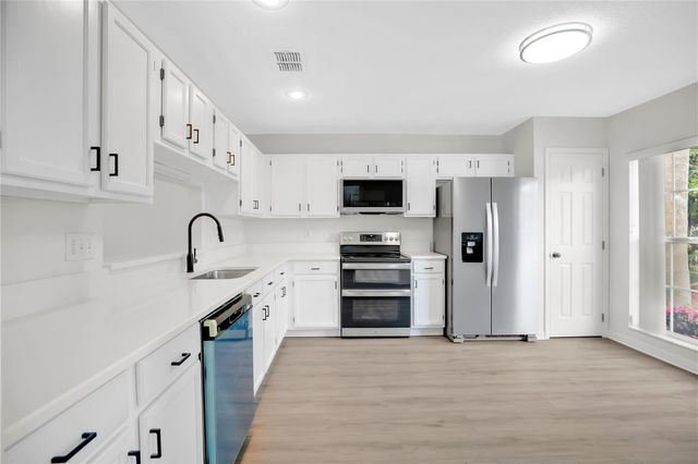 932 W CHARING CROSS CIRCLE, Lake Mary, FL 32746