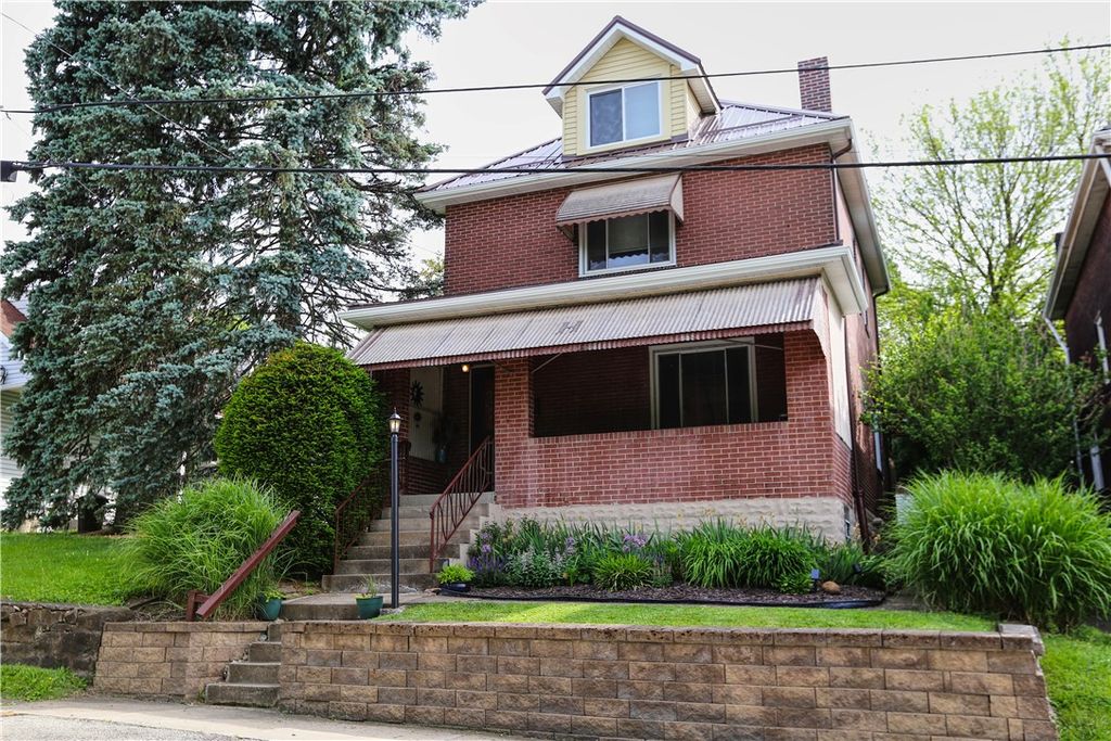 126 Overland Ave, Duquesne, PA 15110