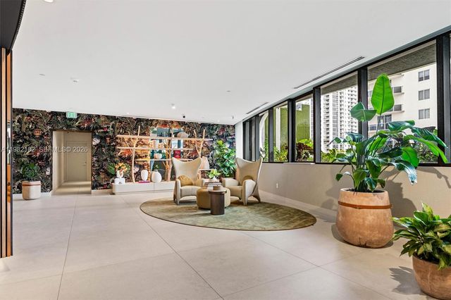 700 NE 24rd Street PH5802, Miami, FL 33137