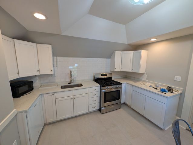 18 Maple Street 1, Watertown, MA 02472