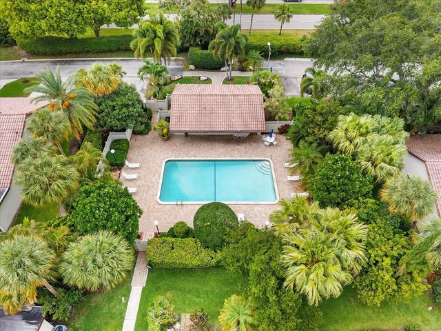 6886 Tiburon Circle, Boca Raton, FL 33433