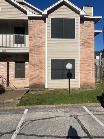 2263 Millstone Drive B, Houston, TX 77073