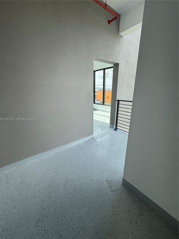 1091 E 17th St 301, Hialeah, FL 33010