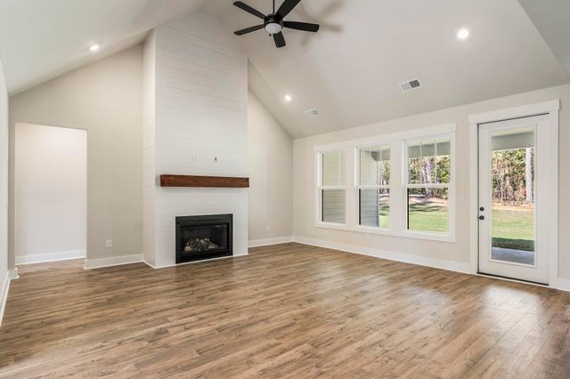 2041 Briar Bend Road, Ridgeville, SC 29472