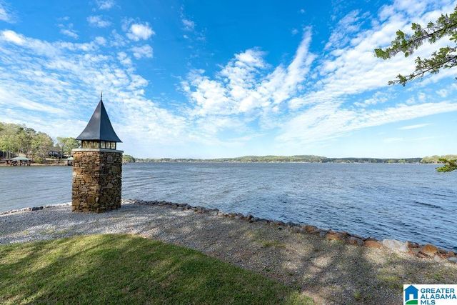 99 WATERS EDGE WAY, Alpine, AL 35014