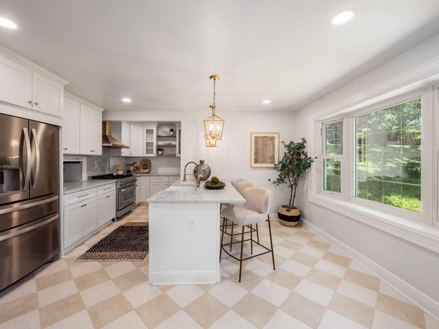1490 Stratford Road, Delaware, OH 43015