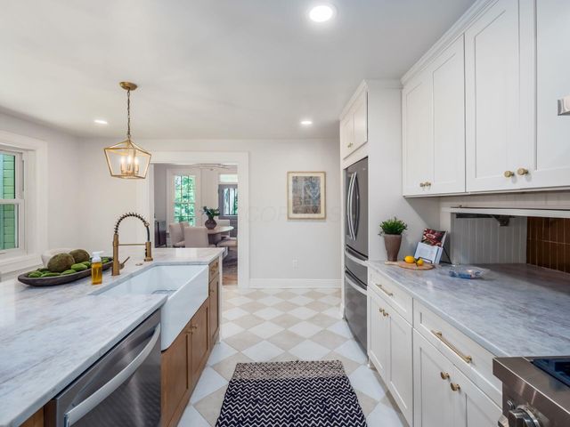 1490 Stratford Road, Delaware, OH 43015