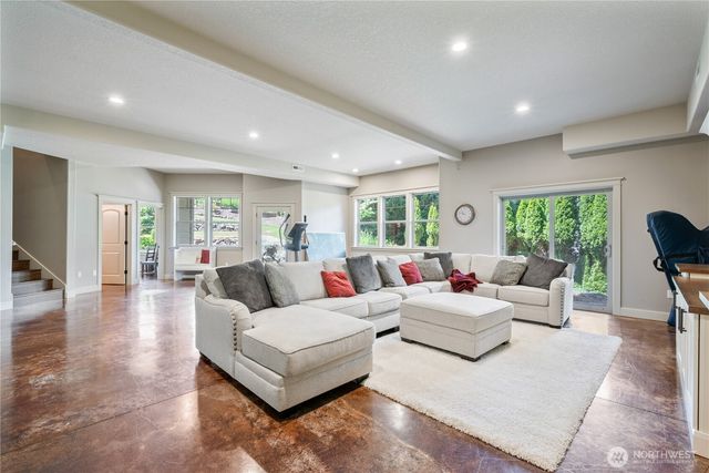 2375 Trillium, Longview, WA 98632