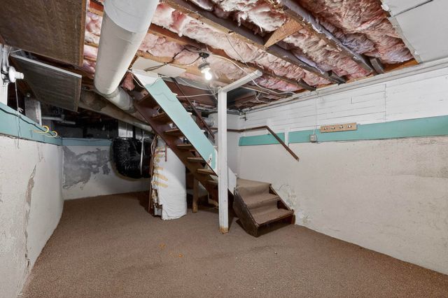 215 9th Street NW, Albuquerque, NM 87102