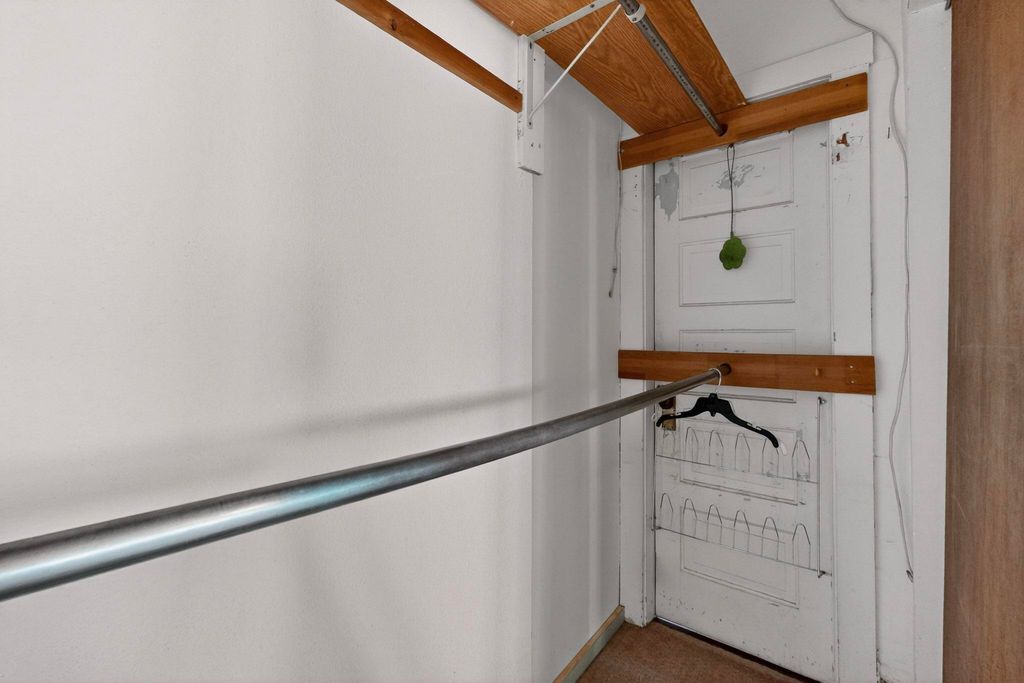 Image 36 of property listing at 215 9th Street NW, Albuquerque, NM 87102