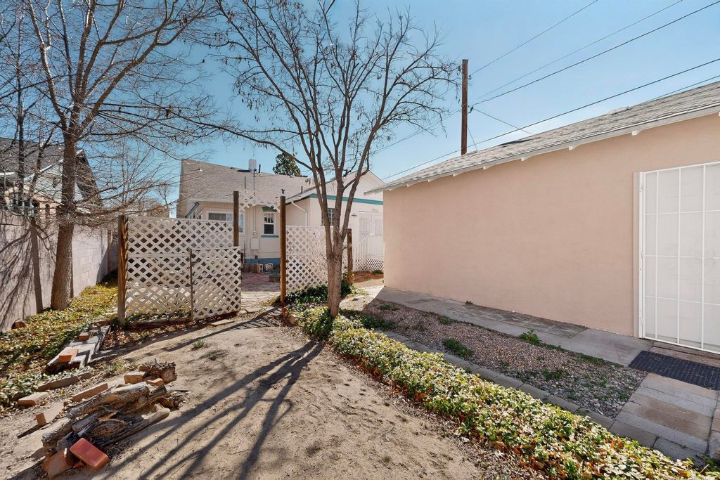Image 43 of property listing at 215 9th Street NW, Albuquerque, NM 87102