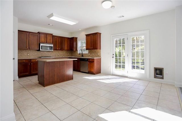 180 Mill Stone Drive, Dawsonville, GA 30534