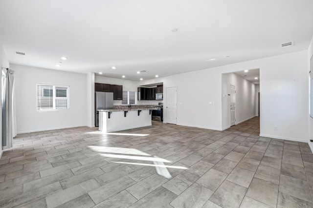 3742 Roseparke Way, Sacramento, CA 95834