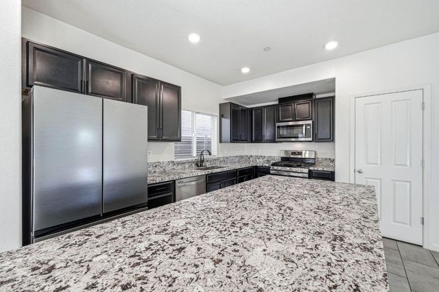 3742 Roseparke Way, Sacramento, CA 95834