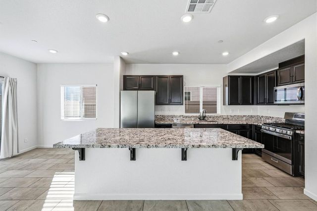3742 Roseparke Way, Sacramento, CA 95834