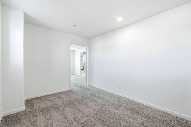 3742 Roseparke Way, Sacramento, CA 95834